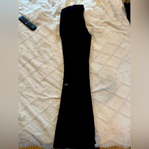 ALO Yoga Black Women's Pants